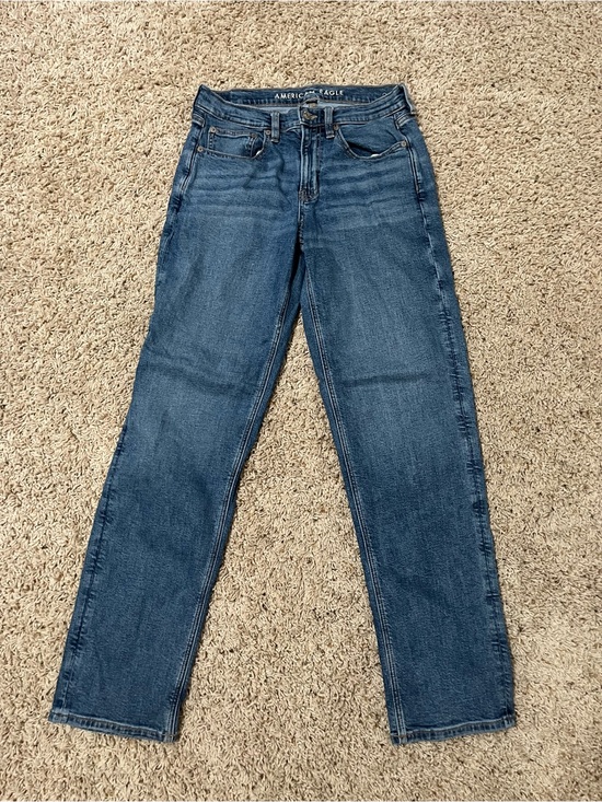 American Eagle Outfitters Denim - American Eagle 90s Straight Medium Wash Denim Jeans Size 6 *LONG*